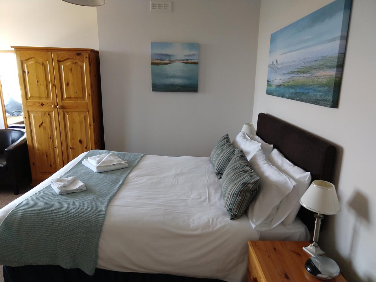 By The Sea Bed And Breakfast Eastbourne Exterior photo